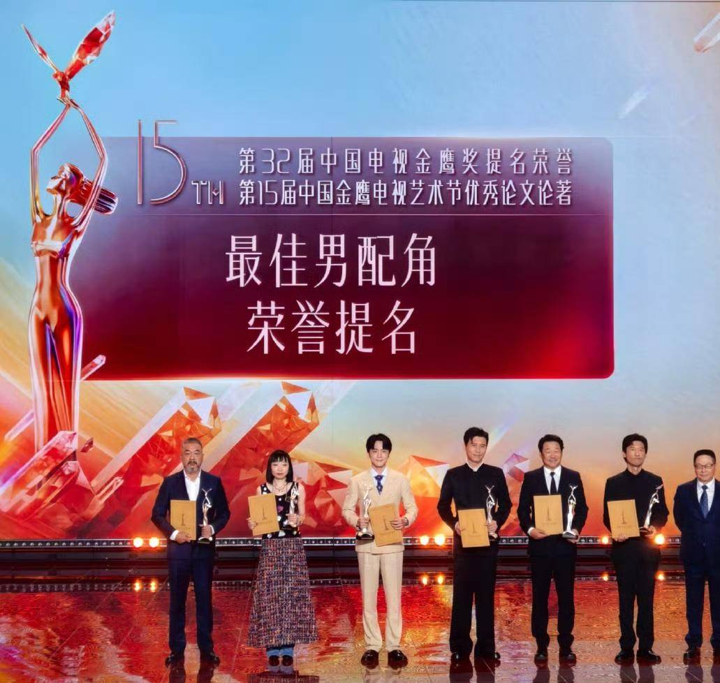 爱游戏下载中心-新晋球星表现出色获得最佳新人称号